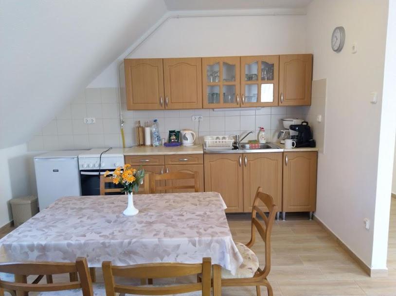 Foeveny Apartman Balatonudvari Exterior photo